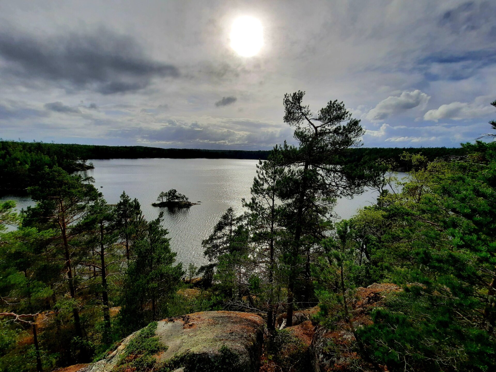 Le lac de Stensjön au nord