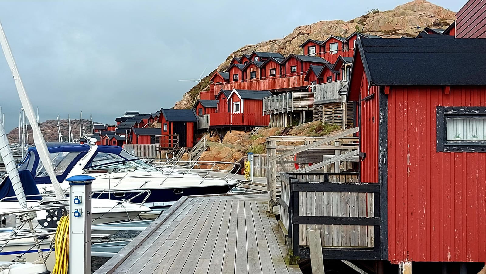 Les cabanes de pêcheurs du port de Lysekil